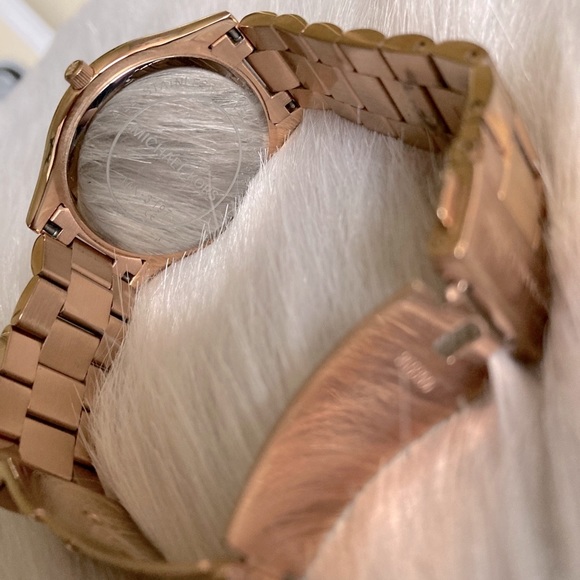 Michael Kors Slim Runway Watch in Rose Gold - Picture 6 of 9